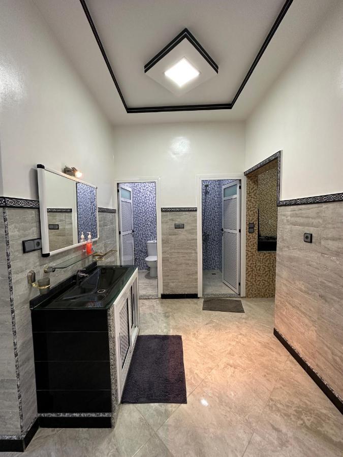 Apartment Bel 1er Etage Confortable Pres De La - Specialement Pour Familles Saidia